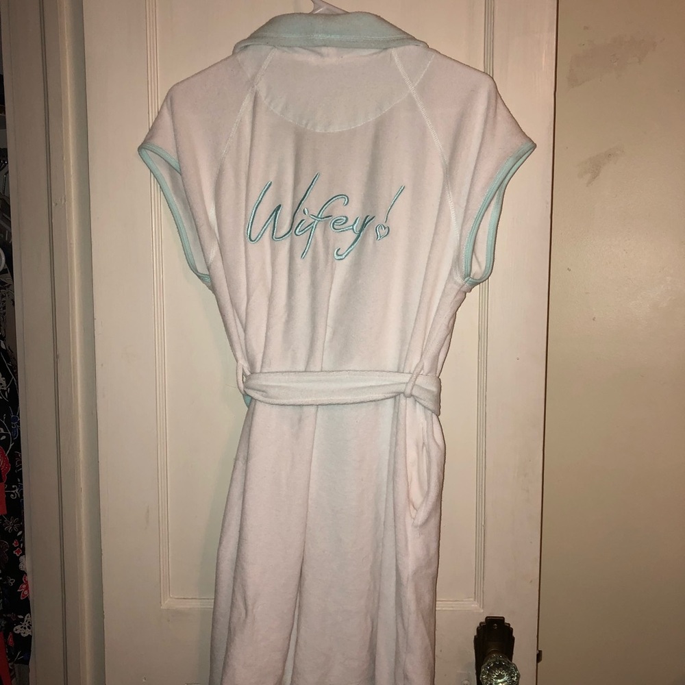 Betsey Johnson Wifey Robe 👰
